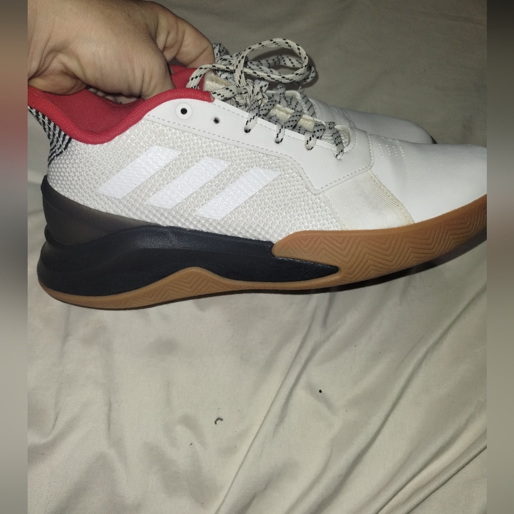 Men's Adidas Run the game Court Shoes Size 8.5